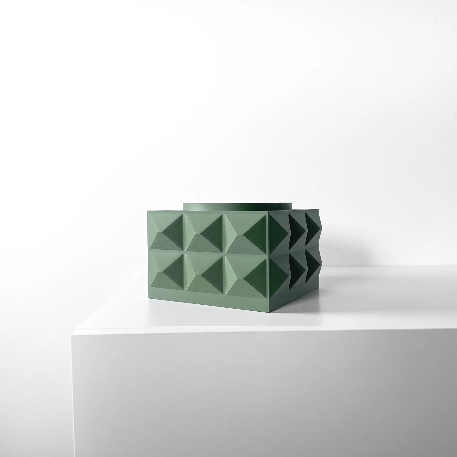 The Acorn Pot - Image 6