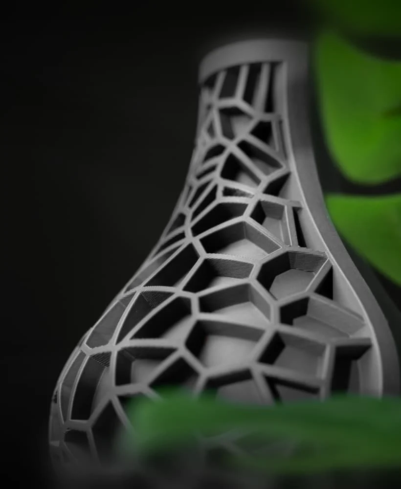 The Alouette Vase - Image 3