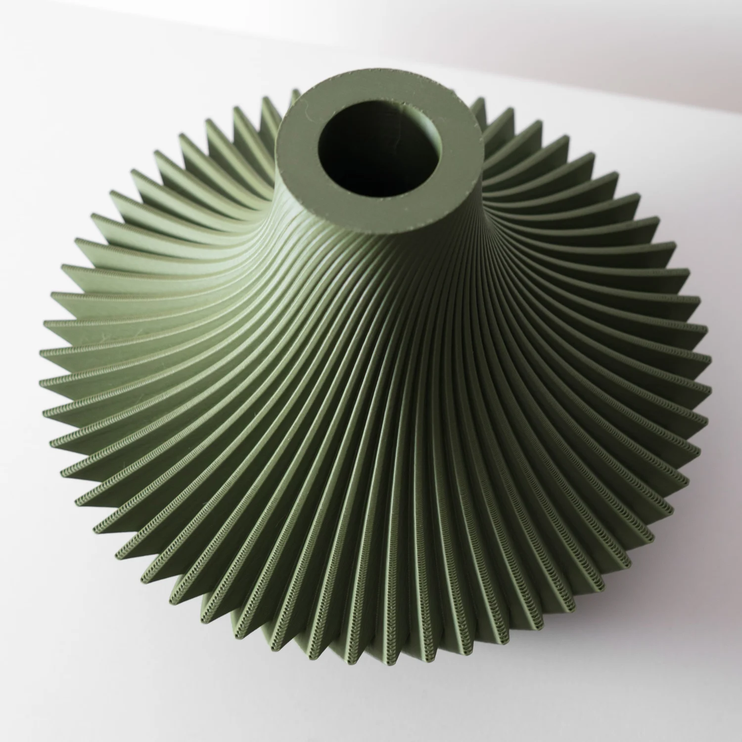 The Elysia Vase - Image 2