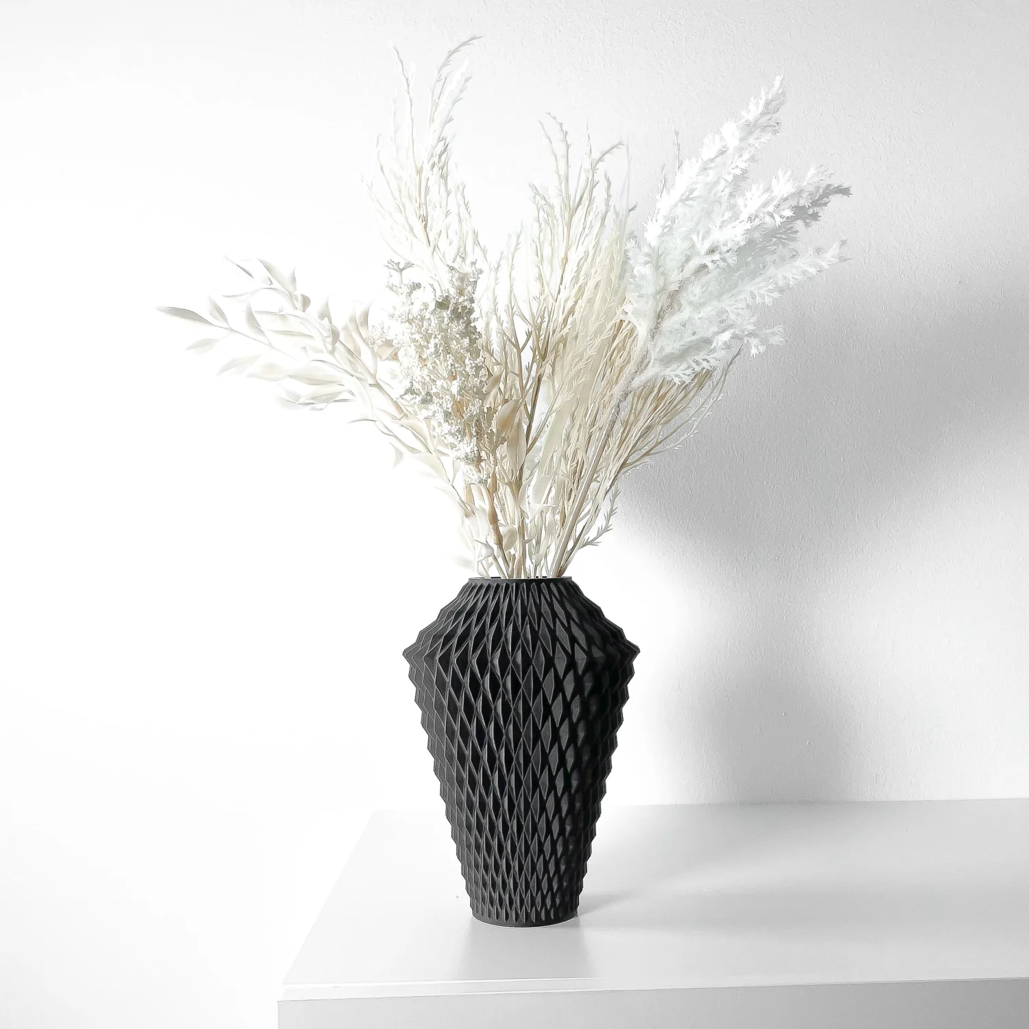 The Liora Vase