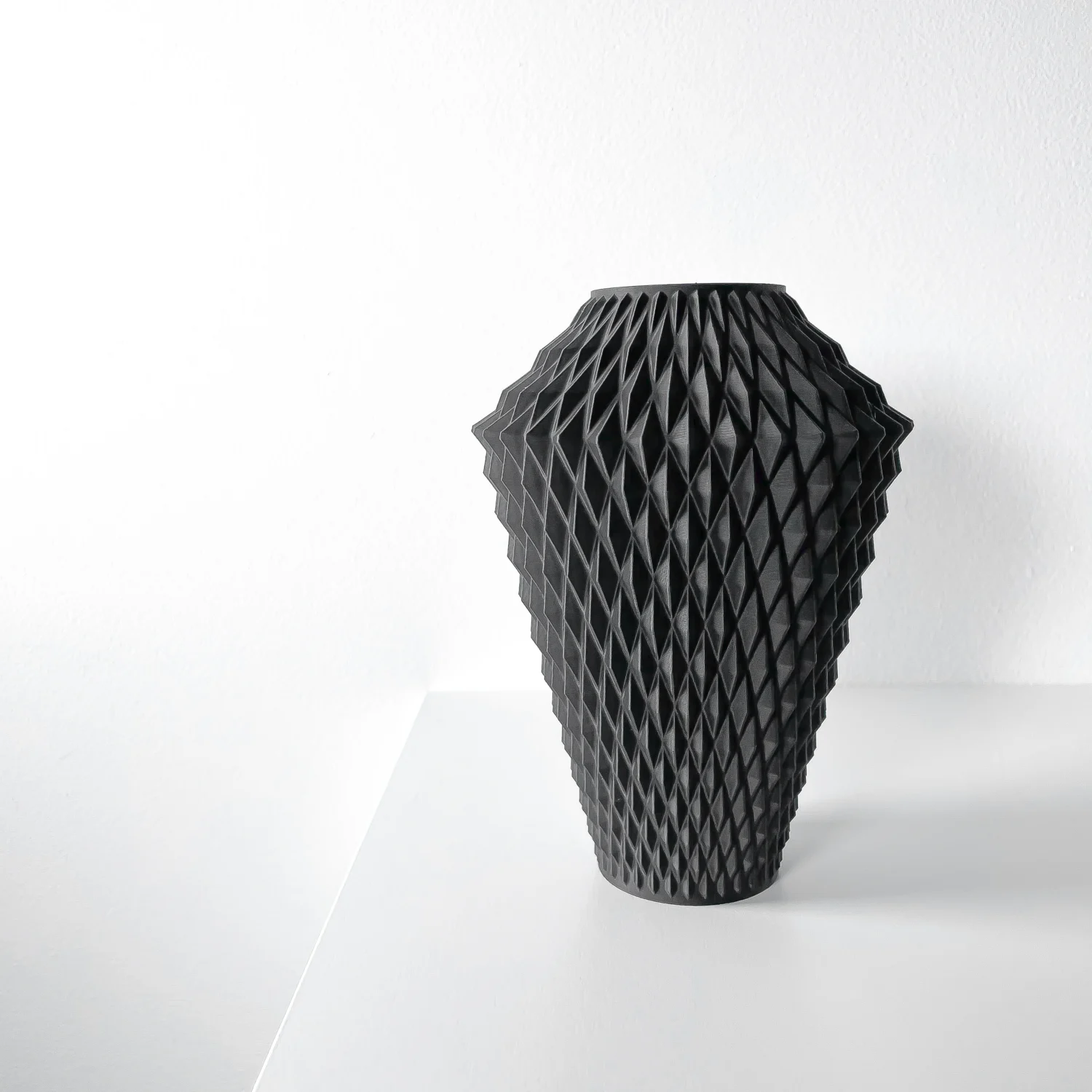 The Liora Vase - Image 4