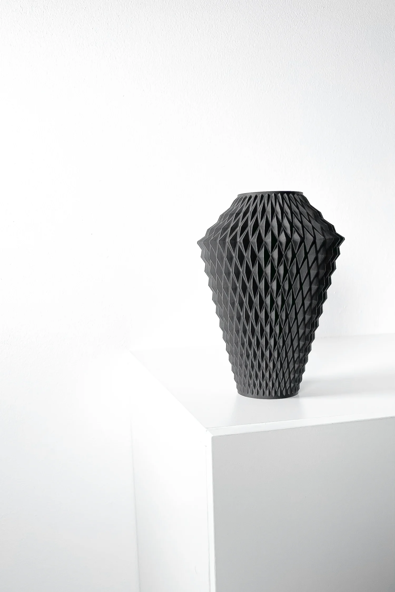 The Liora Vase - Image 2