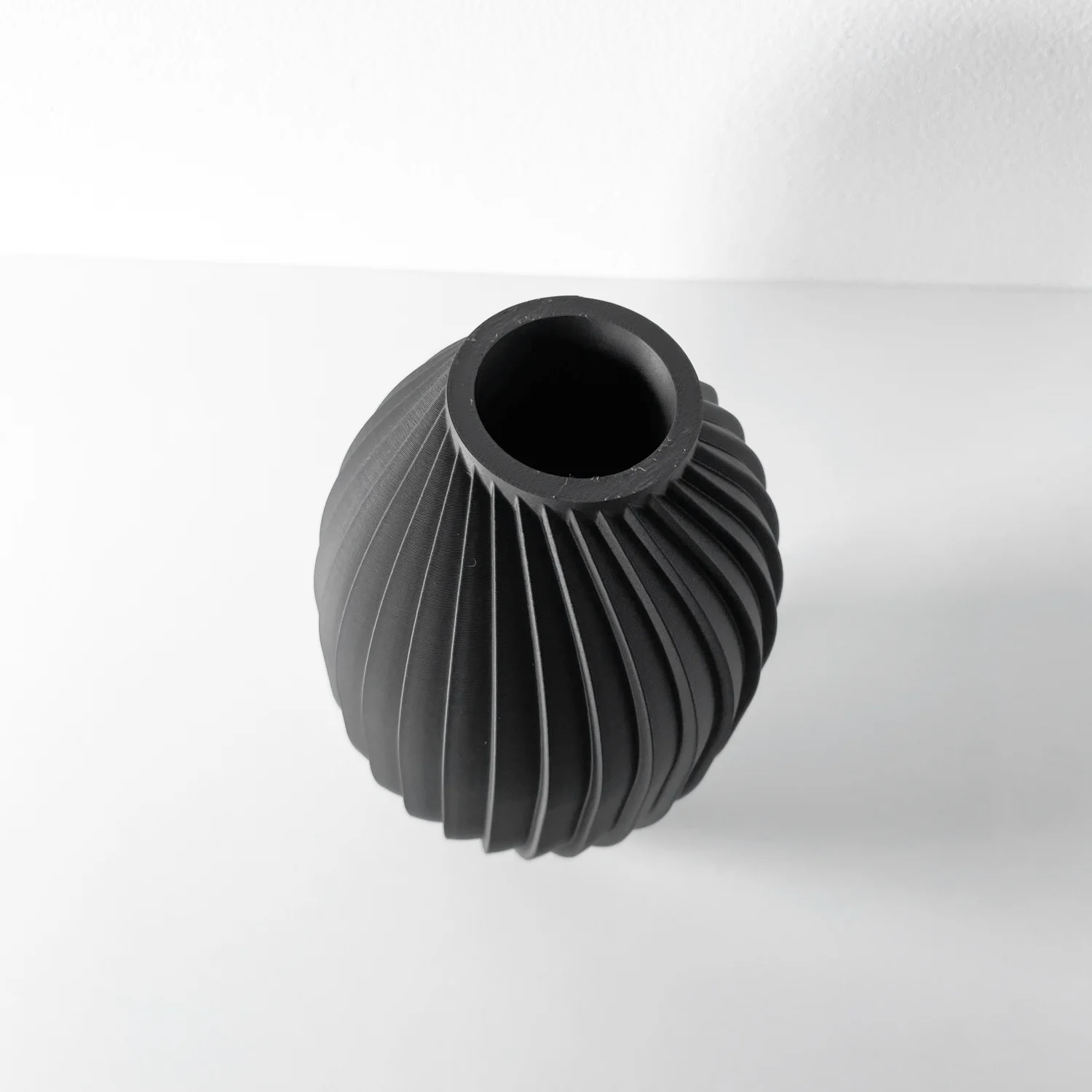 The Riro Vase - Image 3